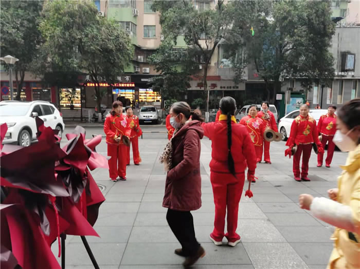 四川中青旅綿陽分社、綿陽市中旅假日旅行社、綿陽自來文化傳播有限公司24H自助售貨服務(wù)盛大開業(yè)