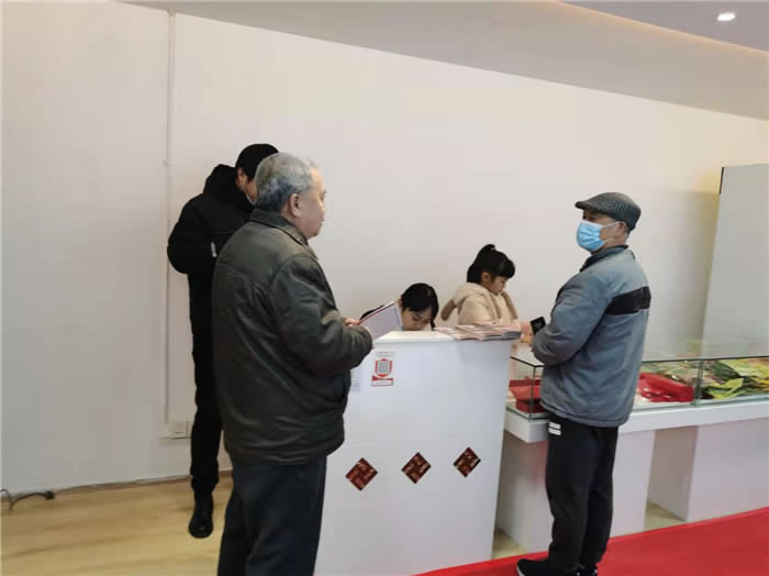 四川中青旅綿陽分社、綿陽市中旅假日旅行社、綿陽自來文化傳播有限公司24H自助售貨服務(wù)盛大開業(yè)